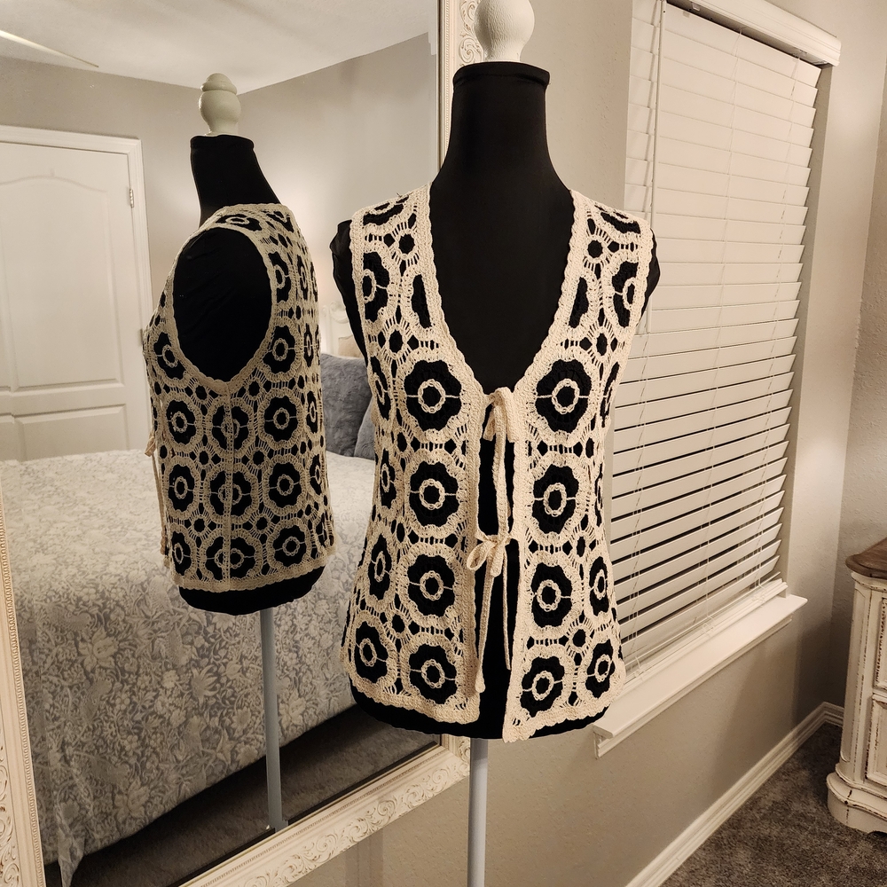 Adiva Black and Cream Crochet Top